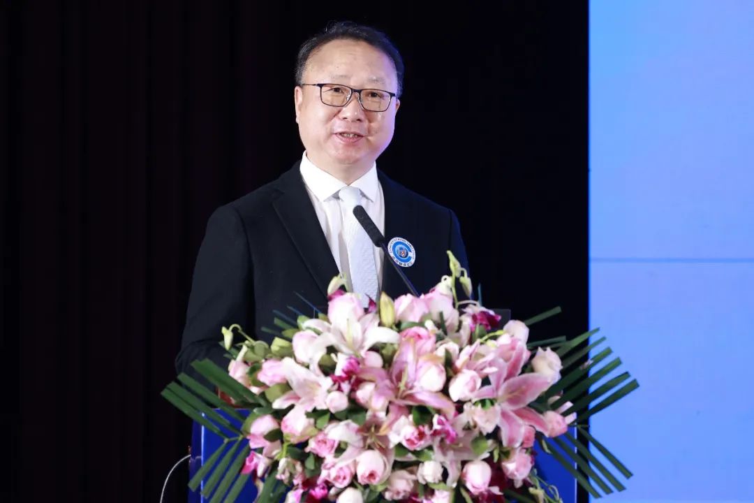 聚力紡織現(xiàn)代化產(chǎn)業(yè)體系新開局！中紡圓桌論壇第十七屆年會在北京舉行