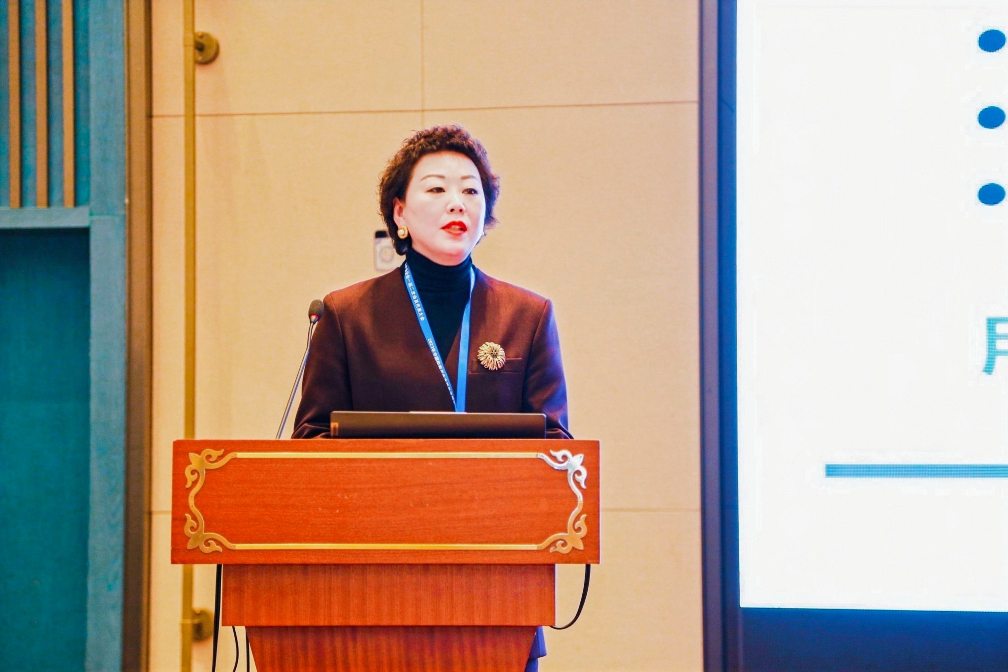 2023年中國(guó)校服產(chǎn)業(yè)高質(zhì)量發(fā)展論壇在溫州舉行