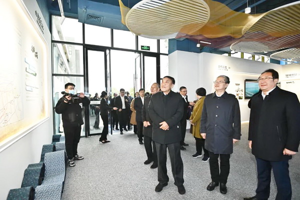 鹽城市紡織染整產(chǎn)業(yè)園掛牌&ldquo;中國紡織行業(yè)兩化融合工作基地&rdquo;