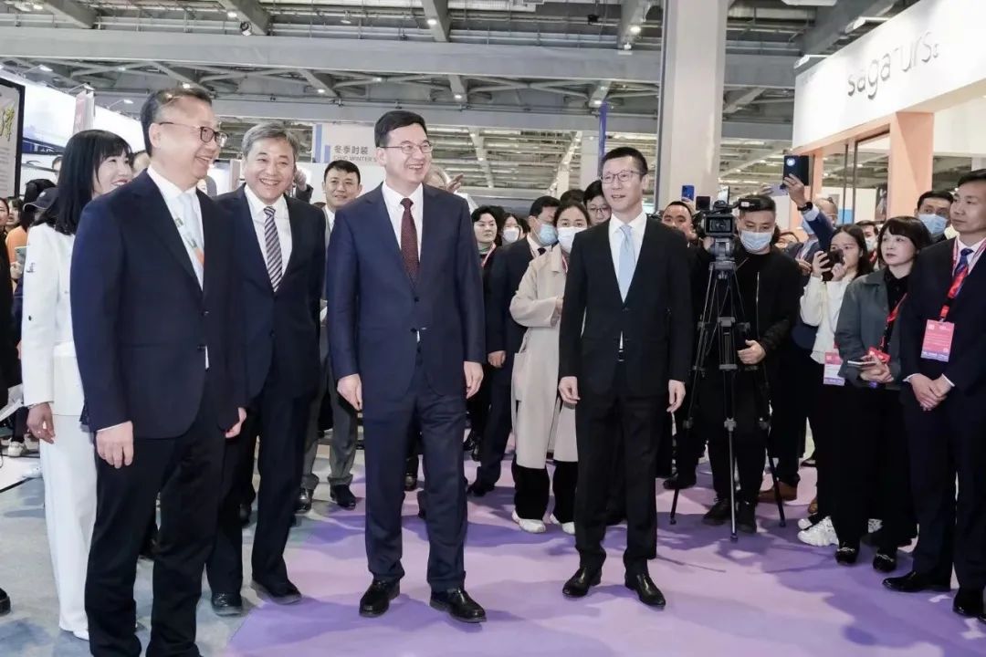 力為華夏添錦繡，織就神州好生活！2023中國紡聯(lián)春季聯(lián)展開幕式暨棉紡消費(fèi)季活動(dòng)啟動(dòng)儀式舉行