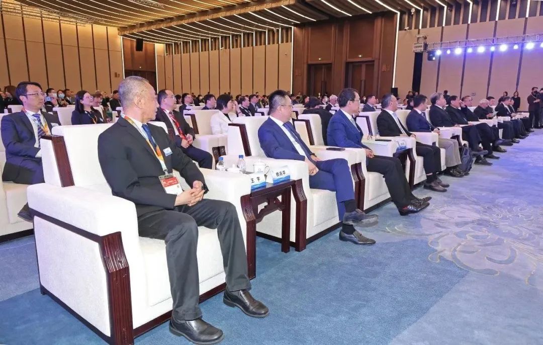 力為華夏添錦繡，織就神州好生活！2023中國紡聯(lián)春季聯(lián)展開幕式暨棉紡消費(fèi)季活動(dòng)啟動(dòng)儀式舉行