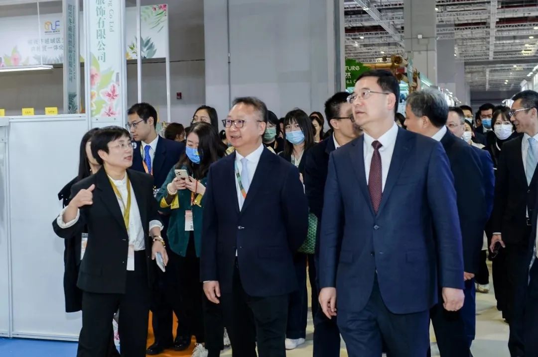 力為華夏添錦繡，織就神州好生活！2023中國紡聯(lián)春季聯(lián)展開幕式暨棉紡消費(fèi)季活動(dòng)啟動(dòng)儀式舉行