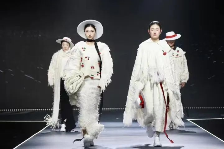 古鎮(zhèn)新時(shí)尚！第八屆&ldquo;濮院杯&rdquo;PH Value中國針織設(shè)計(jì)師大賽決賽暨頒獎(jiǎng)典禮今天舉行