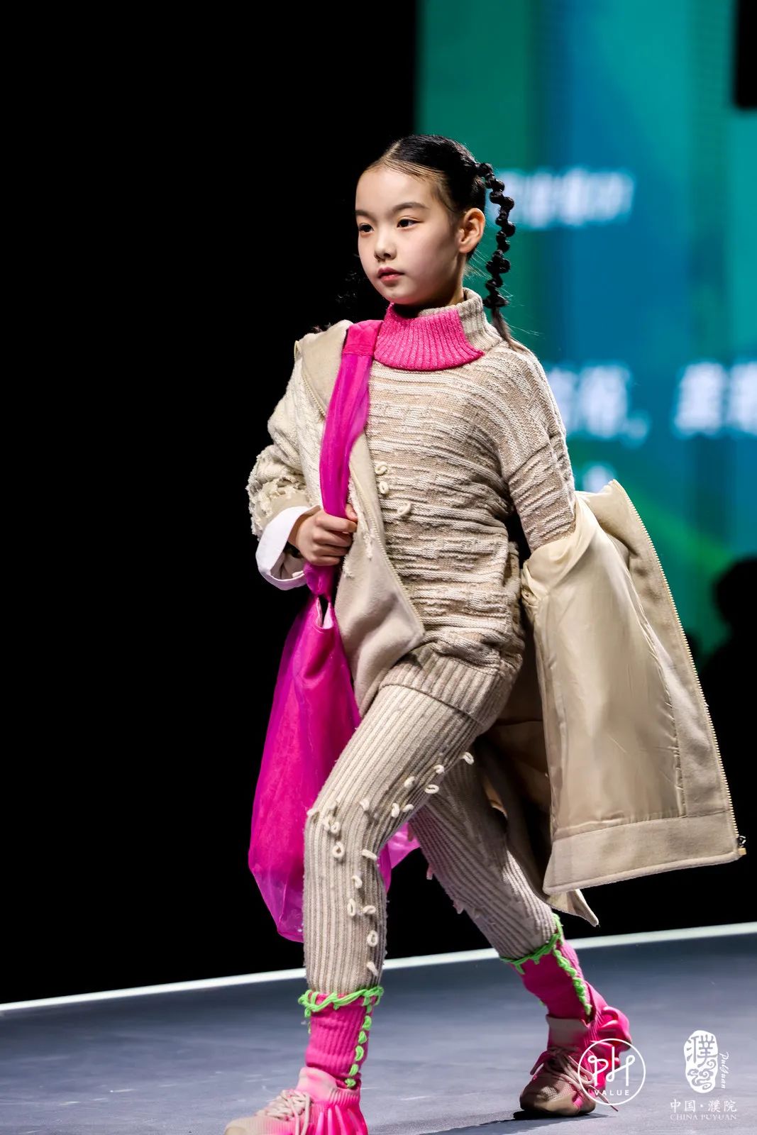 古鎮(zhèn)新時(shí)尚！第八屆&ldquo;濮院杯&rdquo;PH Value中國針織設(shè)計(jì)師大賽決賽暨頒獎(jiǎng)典禮今天舉行