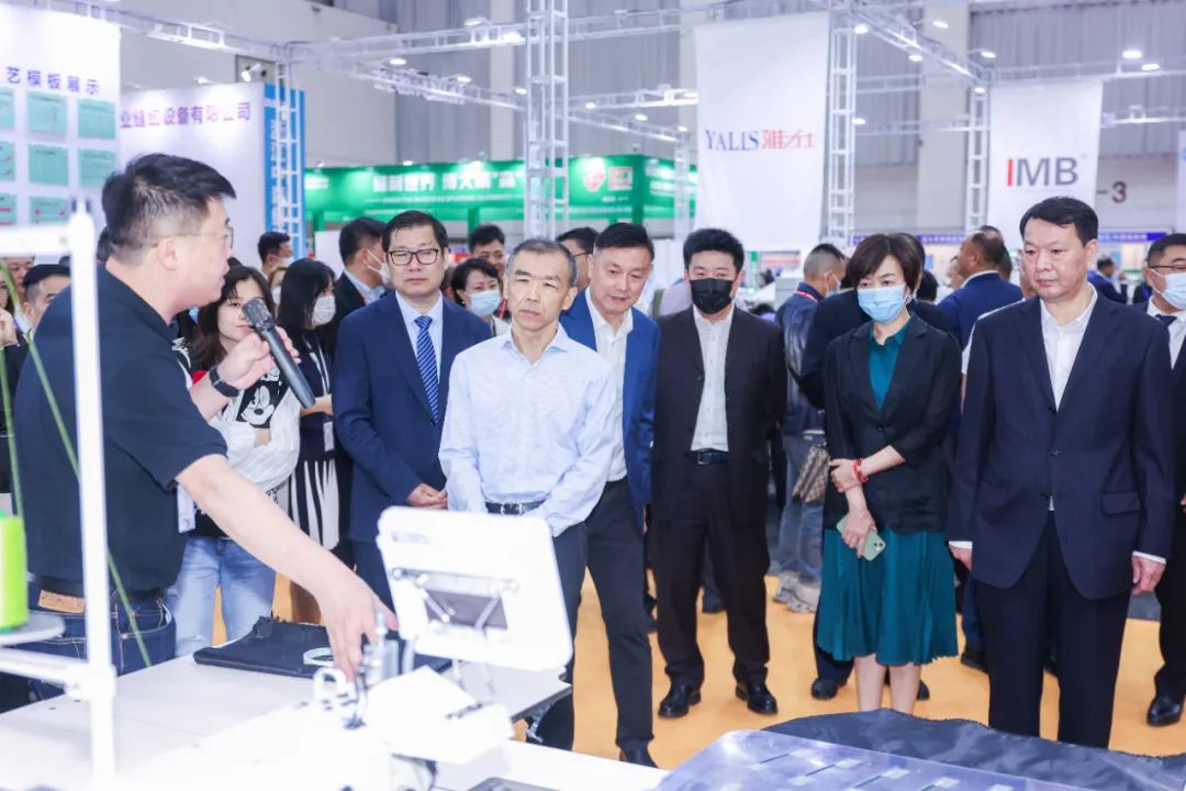 潮起江城，面向未來(lái) | 2023武漢國(guó)際紡織面料及輔料博覽會(huì)啟幕