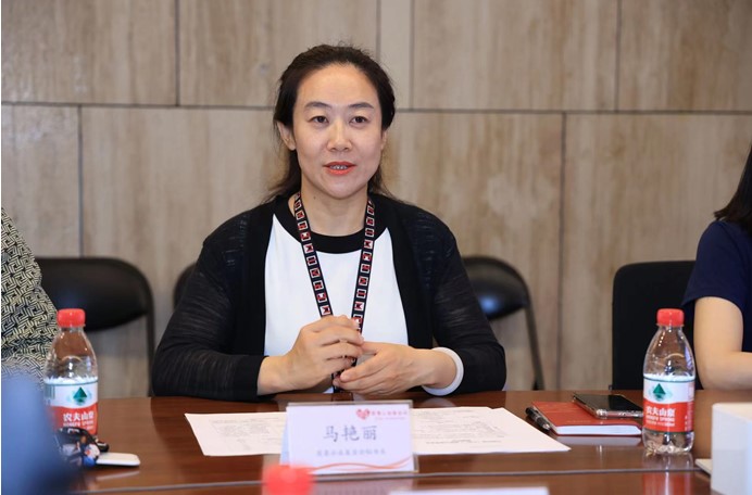 益路攜手 守護(hù)未來 蘭精纖維向愛慕公益基金會捐贈愛心物品