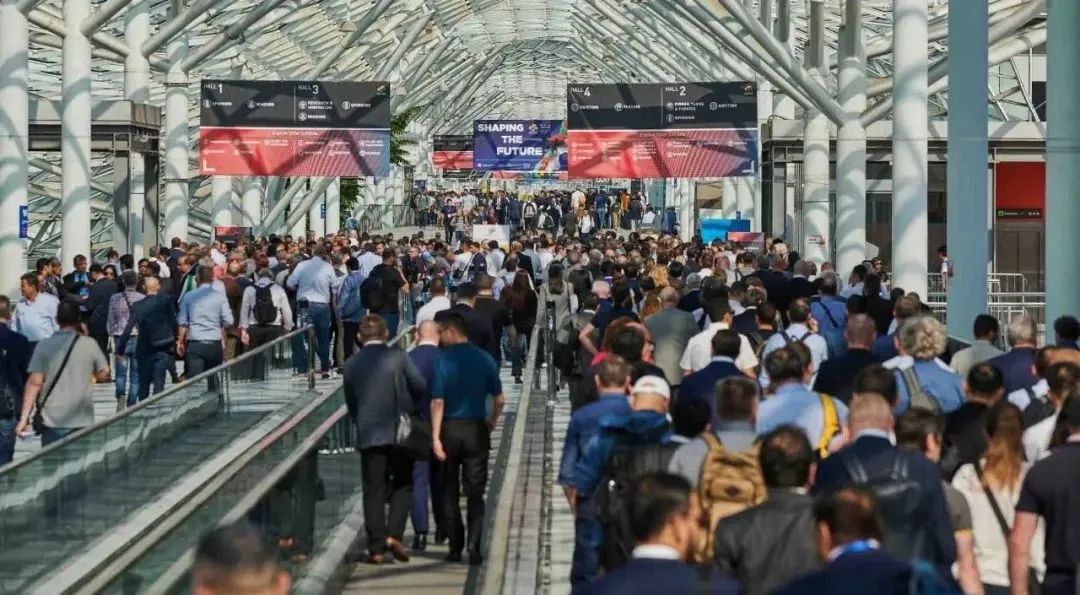 &ldquo;變革紡織世界&rdquo;ITMA2023在意大利米蘭隆重開(kāi)幕，國(guó)際紡織機(jī)械聯(lián)合展舉行觀眾推介活動(dòng)。