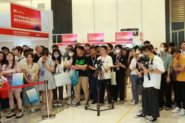 新風(fēng)尚、新格局、新起點(diǎn)，第三十屆中國(guó)杭州國(guó)際紡織服裝供應(yīng)鏈博覽會(huì)盛大開(kāi)幕。