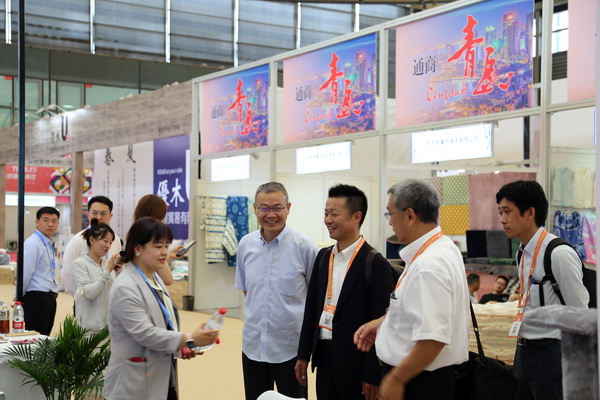 山東292家企業(yè)齊聚31屆華交會，青島家紡展團大放異彩