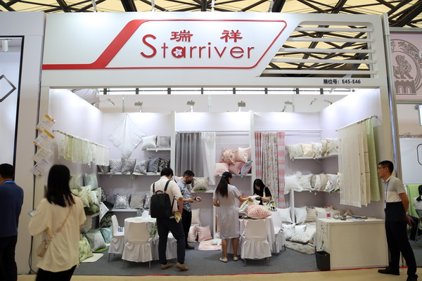 山東292家企業(yè)齊聚31屆華交會，青島家紡展團大放異彩