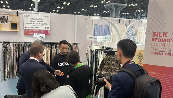 50家企業(yè)強(qiáng)勢(shì)亮相！柯橋品牌&ldquo;抱團(tuán)出海&rdquo; 競(jìng)爭(zhēng)力