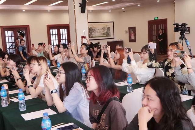 學(xué)在南山，益在長(zhǎng)遠(yuǎn) &ldquo;南山智尚杯&rdquo;2023年中國(guó)職業(yè)裝設(shè)計(jì)大賽暨交通運(yùn)輸行業(yè)制服設(shè)計(jì)大賽大師課結(jié)課！