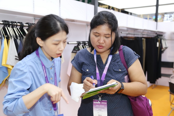 時尚褲裝面料，盡在英倫紡織