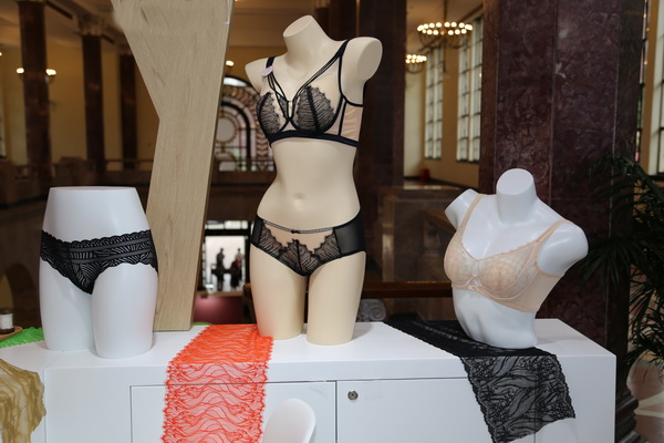 9月25-26日，為期兩天的2023上海國際貼身時(shí)尚原輔料展取得圓滿成功，感謝品牌展商與觀眾一如既往的厚愛與支持。新篇章即將開啟 敬請(qǐng)期待&hellip; &hellip;