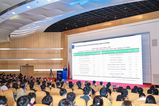 以&ldquo;先進紡織科學(xué)與技術(shù)&rdquo;為主題的第二屆國際紡織前沿科學(xué)與技術(shù)大會暨世界紡織大學(xué)聯(lián)盟年會在東華大學(xué)舉行