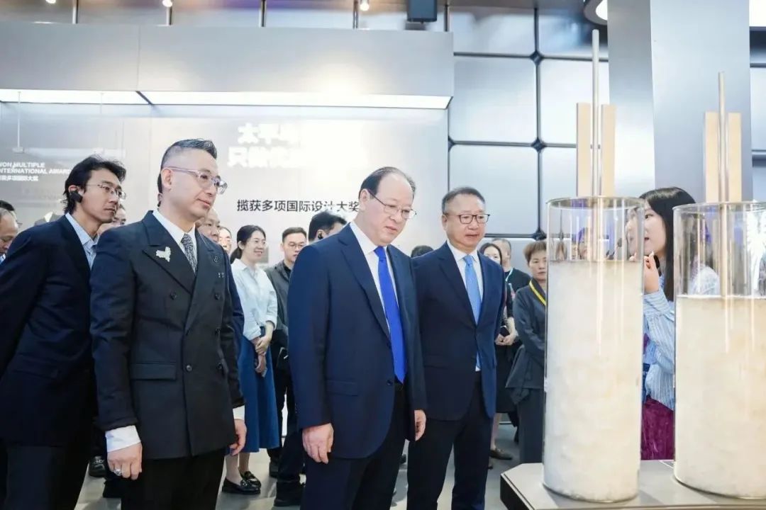 &ldquo;潮涌東方、風(fēng)尚寧波&rdquo;--2023寧波時(shí)尚節(jié)暨第27屆寧波國(guó)際服裝節(jié)盛大啟幕