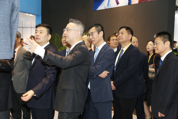 &ldquo;潮涌東方、風(fēng)尚寧波&rdquo;--2023寧波時(shí)尚節(jié)暨第27屆寧波國(guó)際服裝節(jié)盛大啟幕