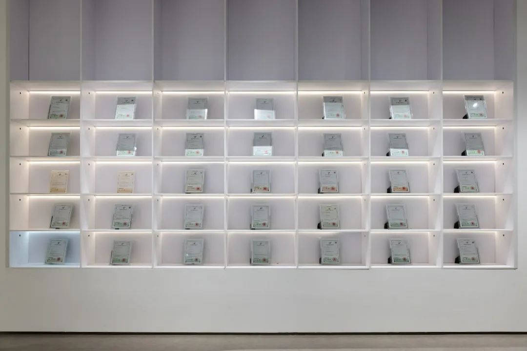 萬興?。合蛐绿豳|(zhì)，打造首選梭織面料合作伙伴