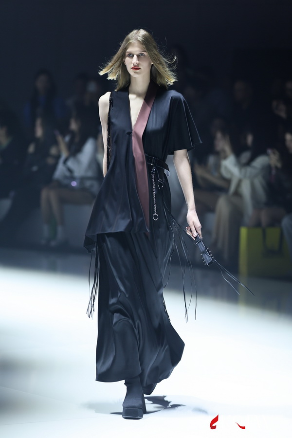 逐光而行 &ldquo;布&rdquo;向未來！2024柯橋時(shí)尚周（春季）盛大啟幕