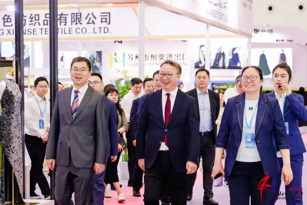 向&ldquo;新&rdquo;而生 逐&ldquo;質(zhì)&rdquo;而行！2024中國(guó)紹興柯橋國(guó)際紡博會(huì)（春季） 隆重開(kāi)幕
