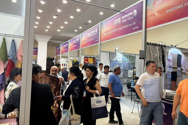 46家企業(yè)組團(tuán)參展！柯橋首個(gè)中亞紡織展在烏茲別克斯坦舉行
