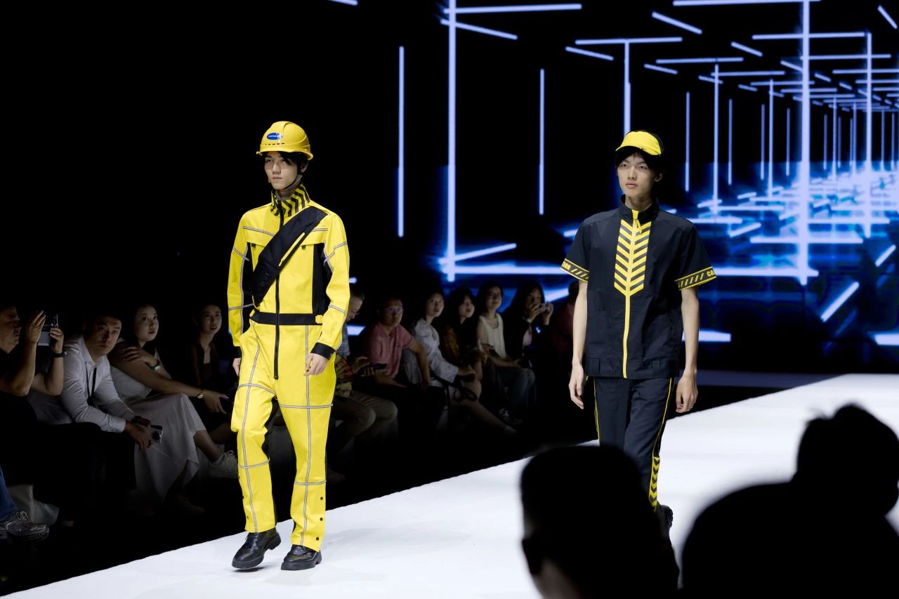 新時代 新力量 新形象&mdash;&mdash;特種行業(yè)職業(yè)裝產(chǎn)品在天津時裝周發(fā)布