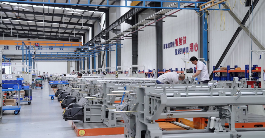 國(guó)產(chǎn)噴氣織機(jī)加速發(fā)力，標(biāo)準(zhǔn)化、智能化制造水平再上新臺(tái)階