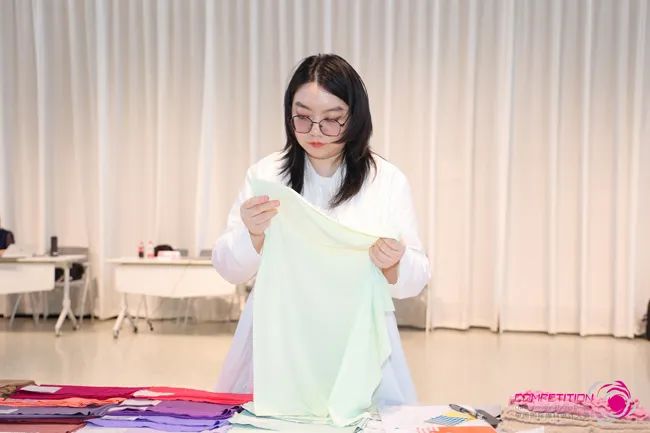 中國流行面料如何煥新當(dāng)代設(shè)計？聯(lián)動雅瑩集團，這場評審會為好創(chuàng)意持續(xù)加碼