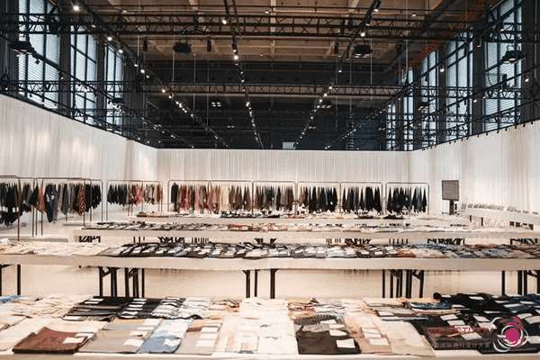 中國流行面料如何煥新當(dāng)代設(shè)計？聯(lián)動雅瑩集團，這場評審會為好創(chuàng)意持續(xù)加碼