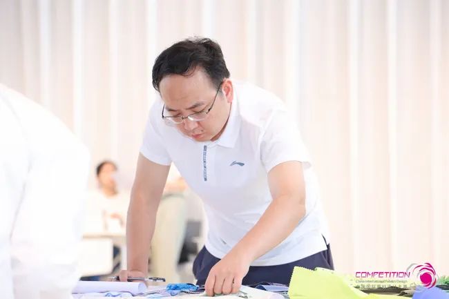 中國流行面料如何煥新當(dāng)代設(shè)計？聯(lián)動雅瑩集團，這場評審會為好創(chuàng)意持續(xù)加碼