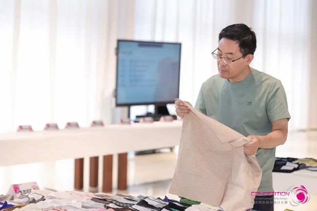 中國流行面料如何煥新當(dāng)代設(shè)計？聯(lián)動雅瑩集團，這場評審會為好創(chuàng)意持續(xù)加碼