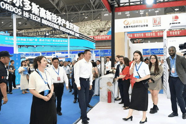 36家毛織企業(yè)抱團參展中國（鄂爾多斯）國際羊絨羊毛展覽會，提升大朗品牌知名度 