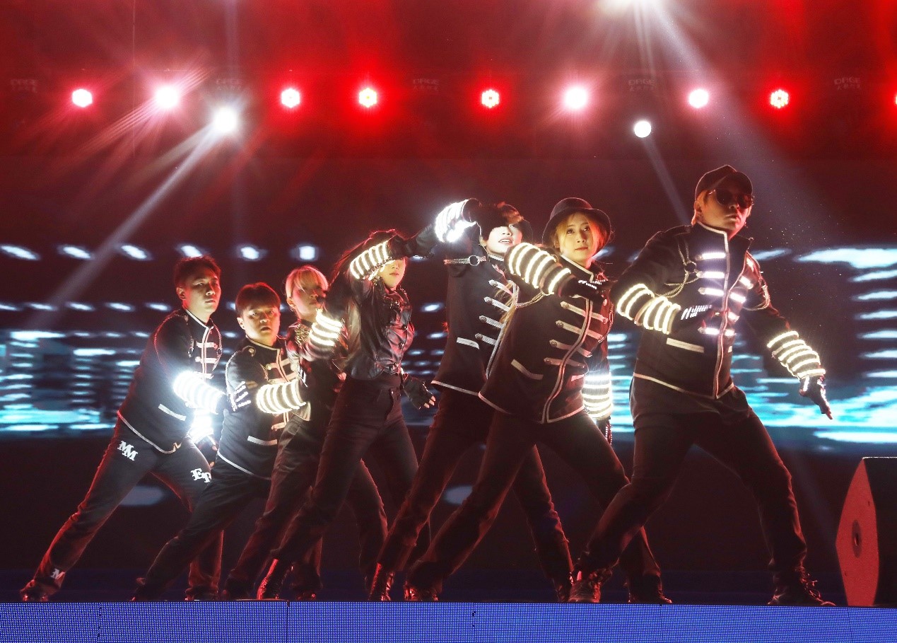 北緯40度再現(xiàn)百強海城新質(zhì)崛起，數(shù)智服尚續(xù)寫霓裳西柳電商傳奇