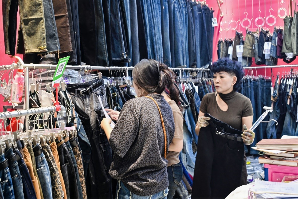 北緯40度再現(xiàn)百強海城新質(zhì)崛起，數(shù)智服尚續(xù)寫霓裳西柳電商傳奇