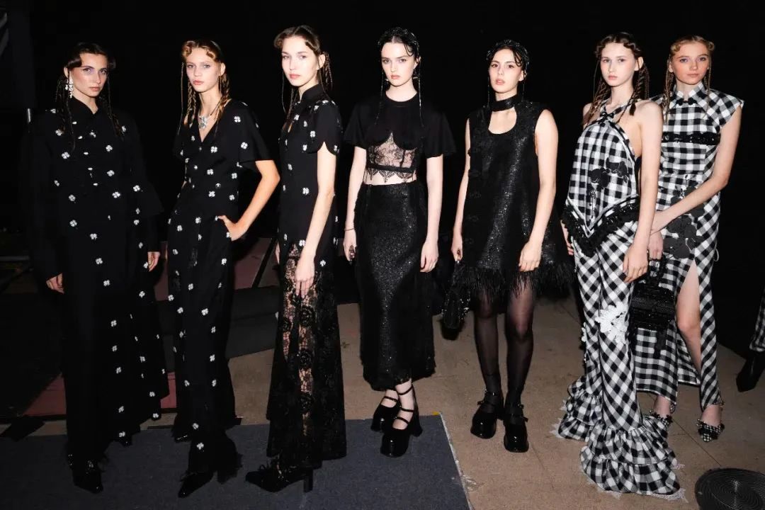 中國（荔秀）優(yōu)質(zhì)女裝采購節(jié)啟幕在即，你們準(zhǔn)備好了嗎？