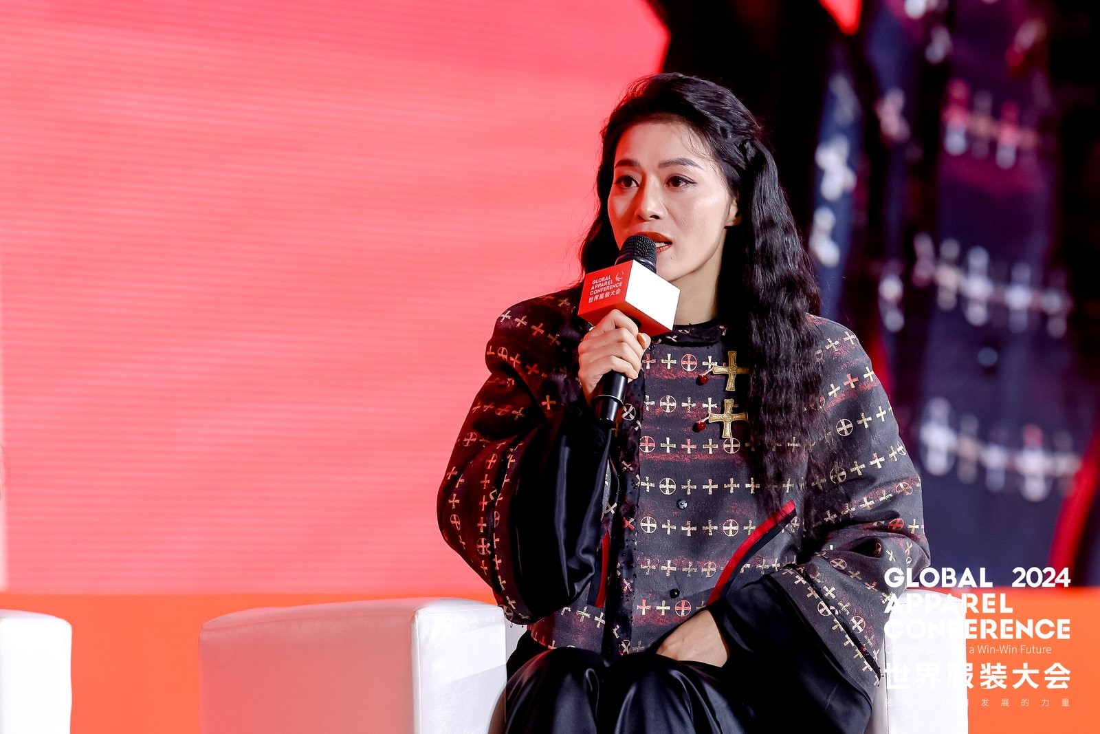 &ldquo;融和&rdquo;20個(gè)國家和地區(qū)服裝精英，2024世界服裝大會在東莞虎門開幕