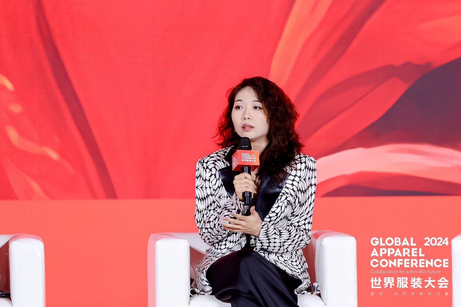 &ldquo;融和&rdquo;20個(gè)國家和地區(qū)服裝精英，2024世界服裝大會在東莞虎門開幕