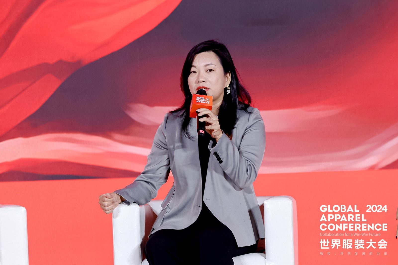 &ldquo;融和&rdquo;20個(gè)國家和地區(qū)服裝精英，2024世界服裝大會在東莞虎門開幕