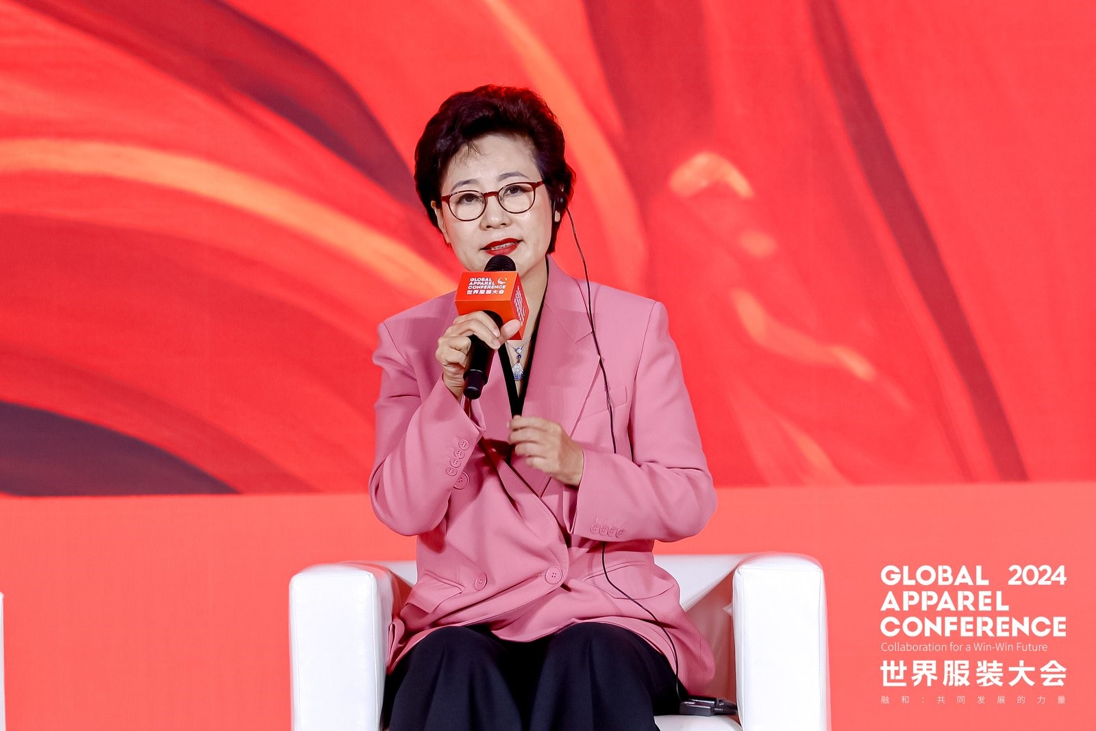 &ldquo;融和&rdquo;20個(gè)國家和地區(qū)服裝精英，2024世界服裝大會在東莞虎門開幕