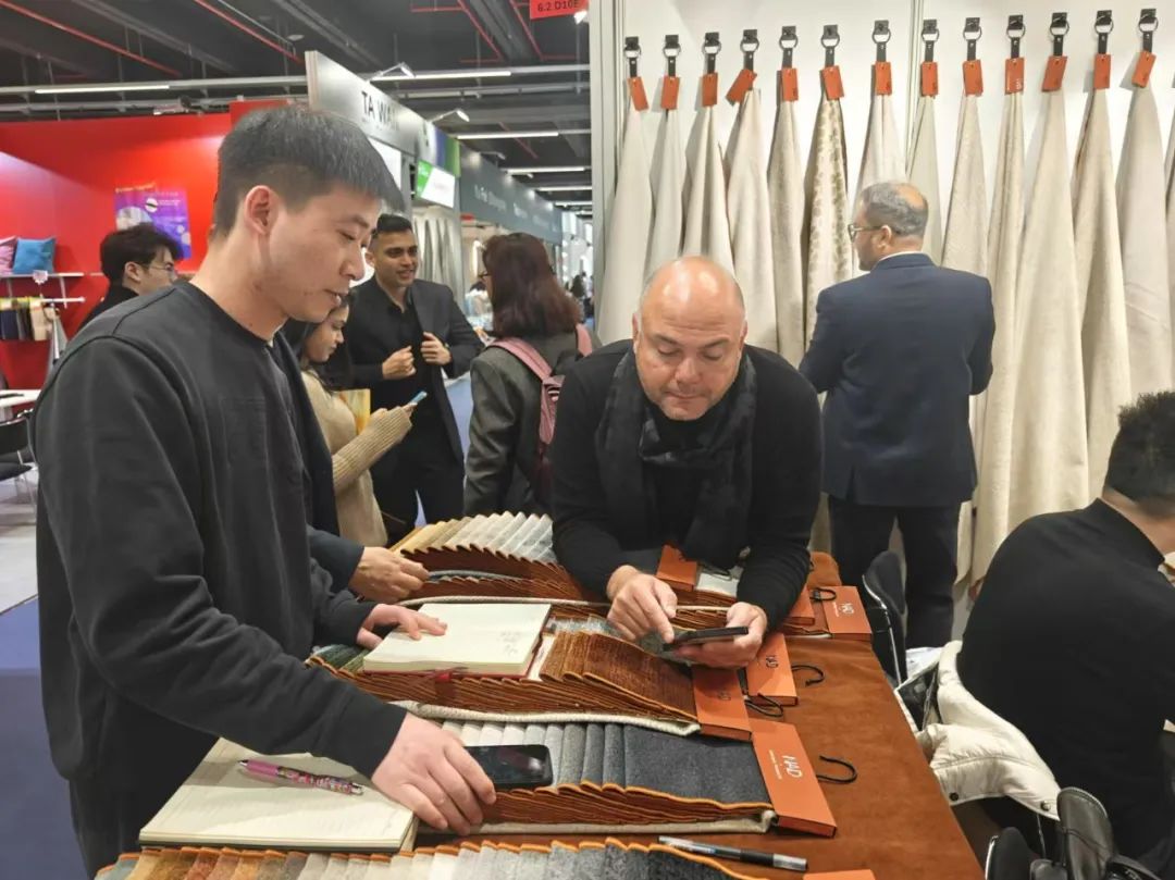 掘金Heimtextil2025:“海寧家紡”引領(lǐng)布藝集群潮流