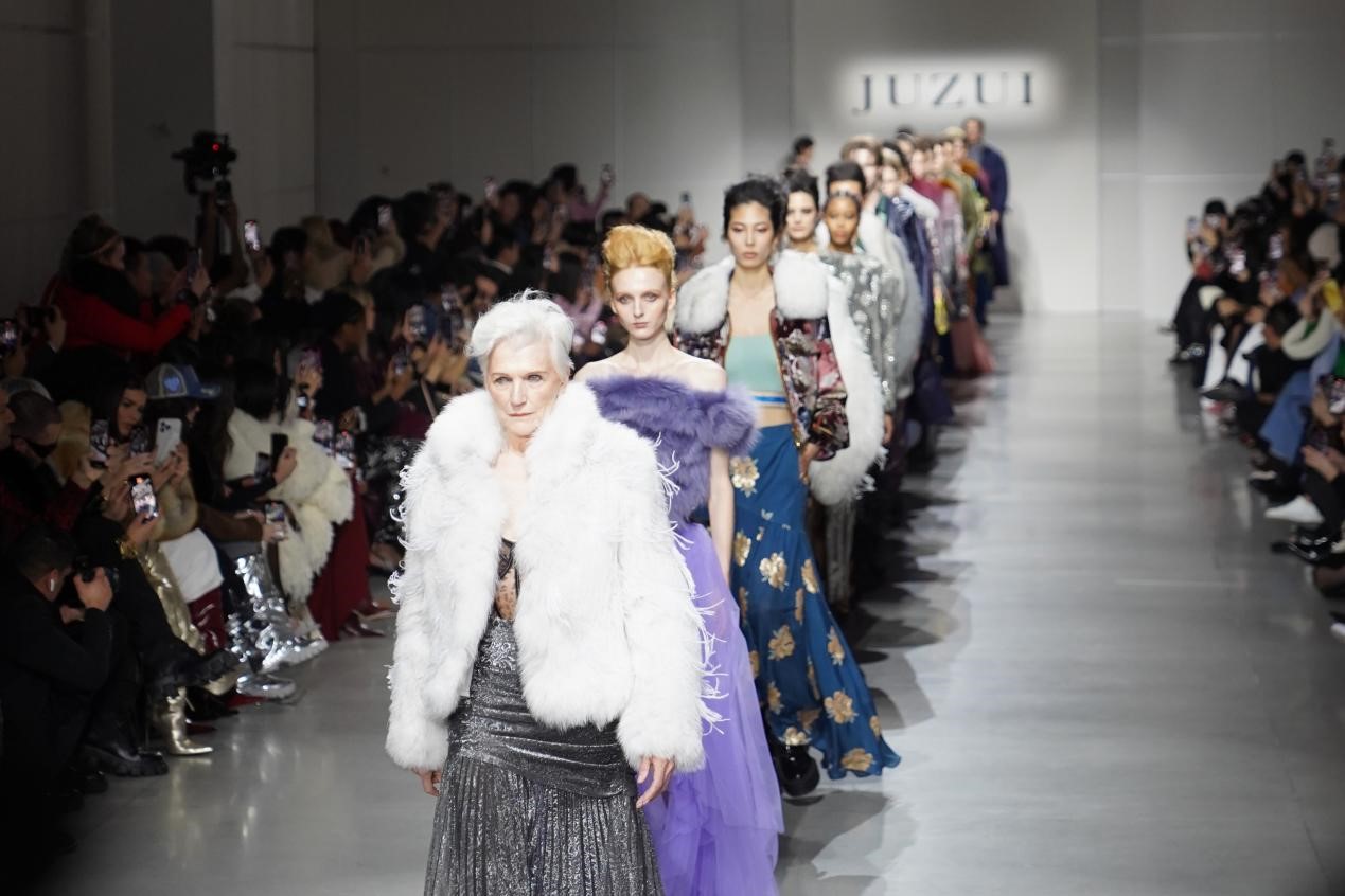 攜手玖姿JUZUI創(chuàng)意總監(jiān)王陶Taoray Wang 老錢皮草紐約時裝周成新貴