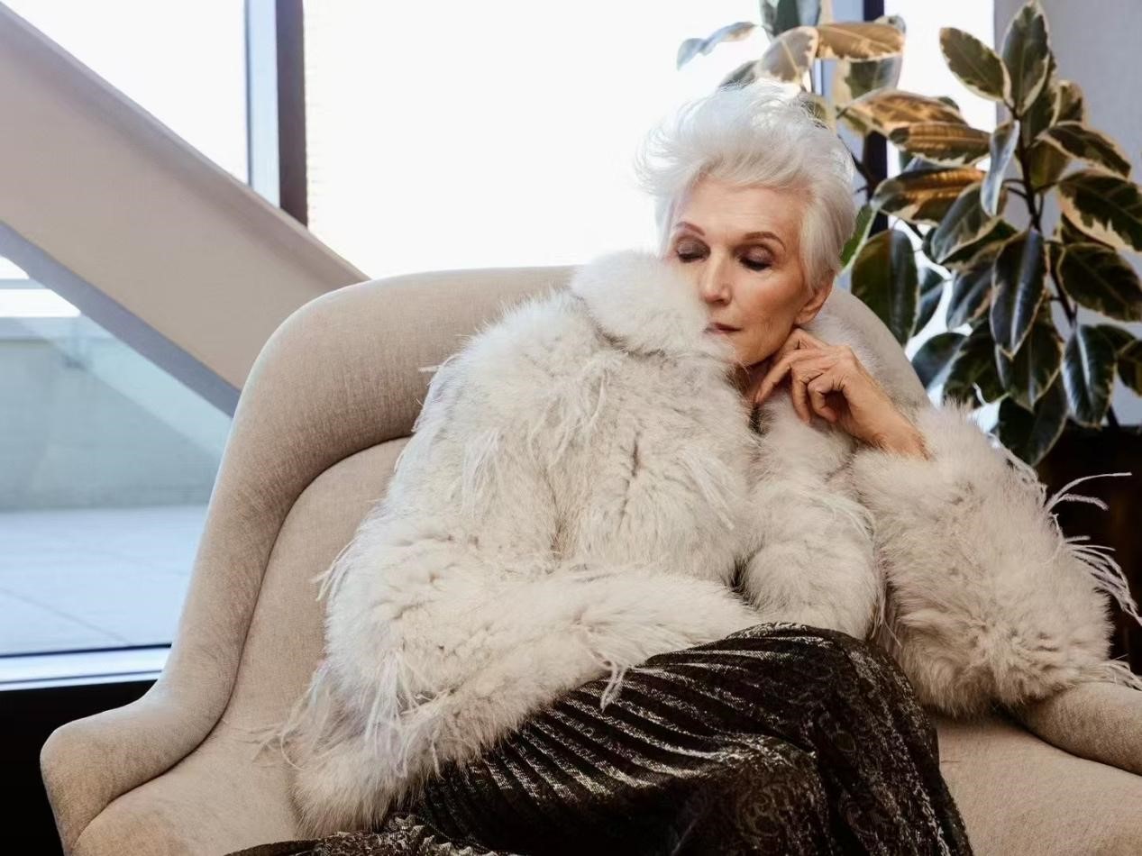 攜手玖姿JUZUI創(chuàng)意總監(jiān)王陶Taoray Wang 老錢皮草紐約時裝周成新貴