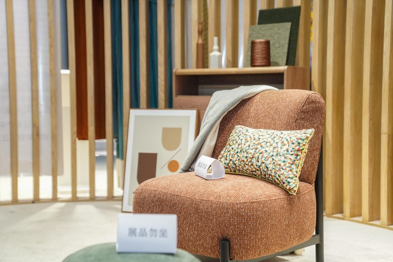 智造織就未來(lái)，錦韻潮動(dòng)全球！2025海寧春季家博會(huì)今日啟幕