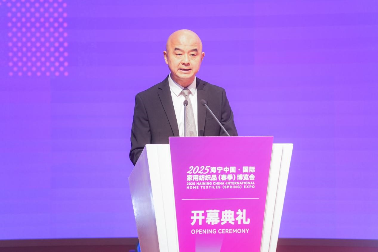 智造織就未來(lái)，錦韻潮動(dòng)全球！2025海寧春季家博會(huì)今日啟幕