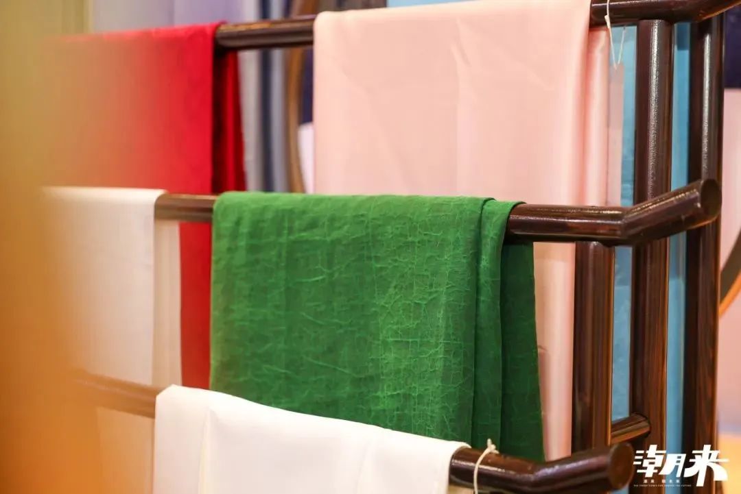 向&ldquo;心&rdquo;而生 逐&ldquo;質(zhì)&rdquo;而行 2025海寧中國國際皮革毛皮時裝面輔料展盛大開幕