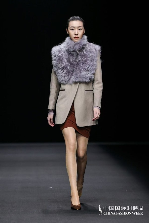 胡瑩瑩的精神內(nèi)核“ARTEMIS·自由悅己” 設(shè)計(jì)師品牌Y2FREEDOM秋冬系列北京綻放