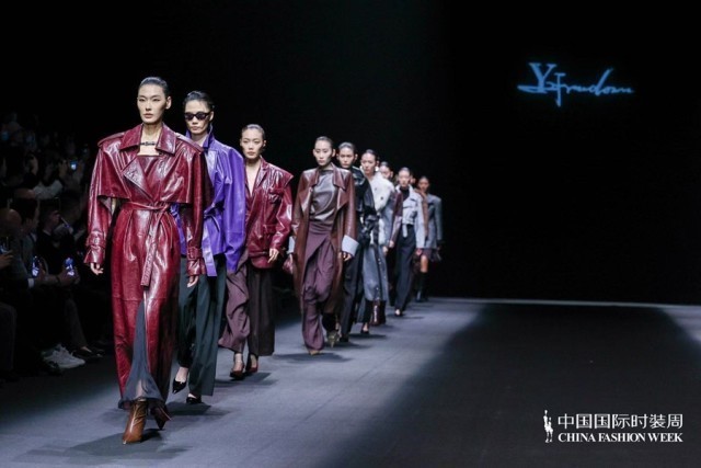 胡瑩瑩的精神內(nèi)核“ARTEMIS·自由悅己” 設(shè)計(jì)師品牌Y2FREEDOM秋冬系列北京綻放