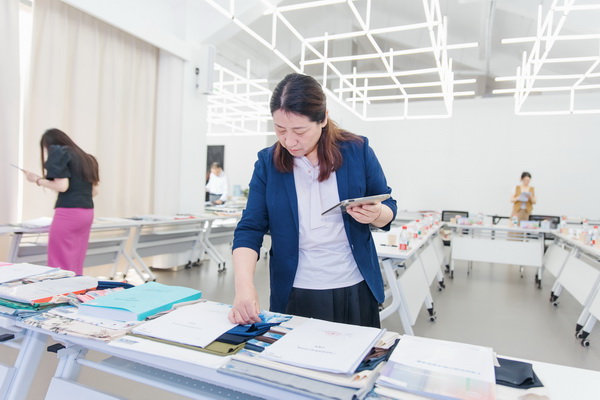 挖掘創(chuàng)新人才，激發(fā)產(chǎn)業(yè)活力！&ldquo;第十屆（2025年）十佳紡織面料設(shè)計(jì)師及培養(yǎng)先進(jìn)單位評選&rdquo;評審會于柯橋舉行