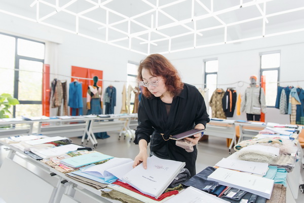 挖掘創(chuàng)新人才，激發(fā)產(chǎn)業(yè)活力！&ldquo;第十屆（2025年）十佳紡織面料設(shè)計(jì)師及培養(yǎng)先進(jìn)單位評選&rdquo;評審會于柯橋舉行