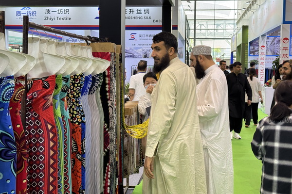 新形勢(shì)、新機(jī)遇，2025柯橋春季國(guó)際紡博會(huì)拉開帷幕，全方位展示中國(guó)紡織發(fā)展的強(qiáng)韌